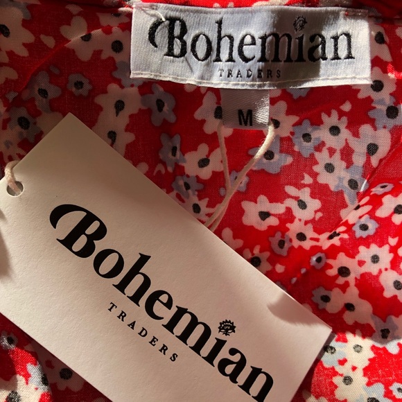 BOHEMIAN TRADERS ’Claire Cami’in paper daisy, cowl neck, red floral, size Medium - Picture 7 of 7